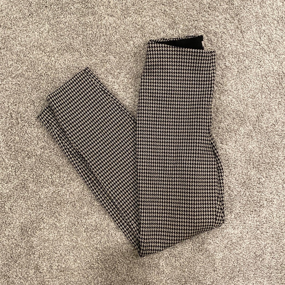 H&M Black and White Houndstooth Leggings